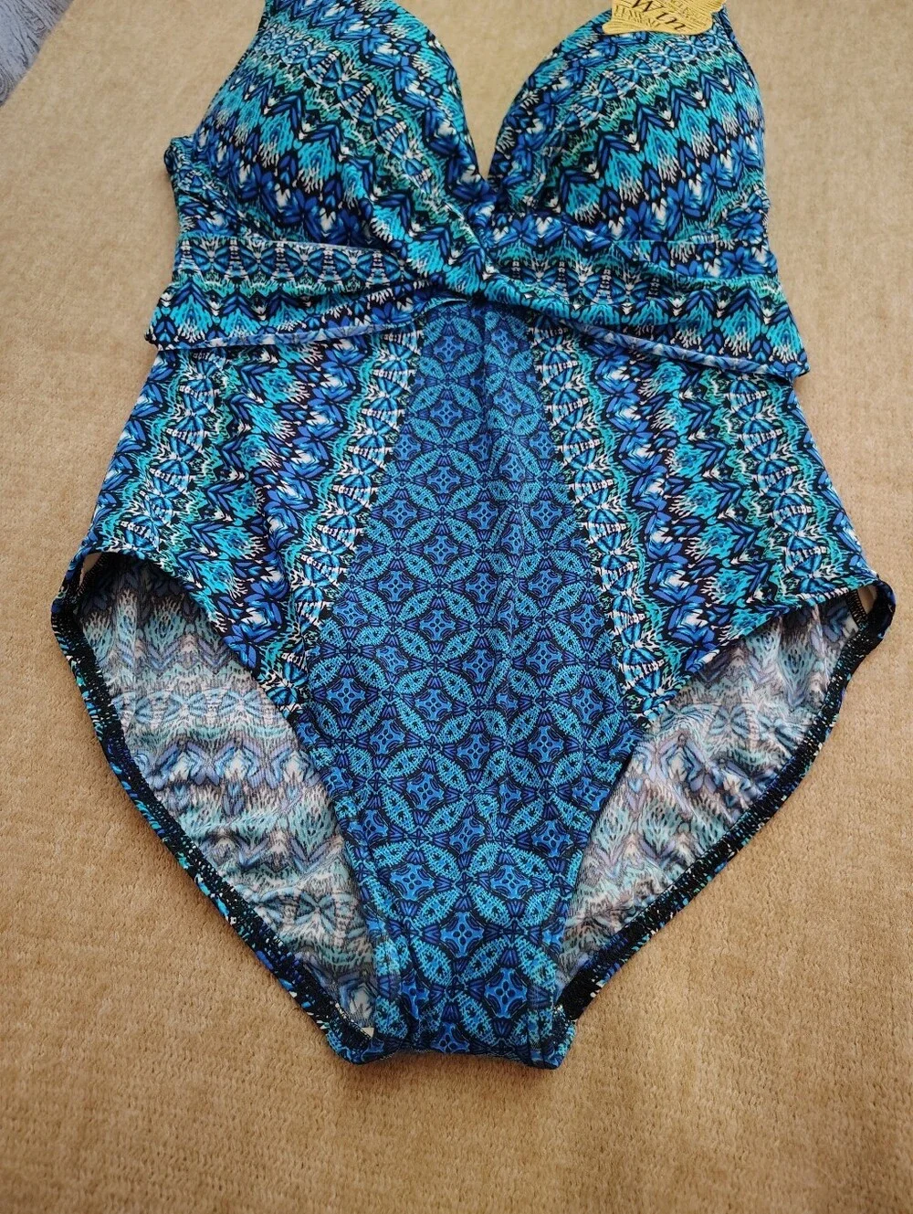 MiracleSuit Women' NWT One Piece Criss Cross Escape Swimsuit Size 16 Mosaic Blue